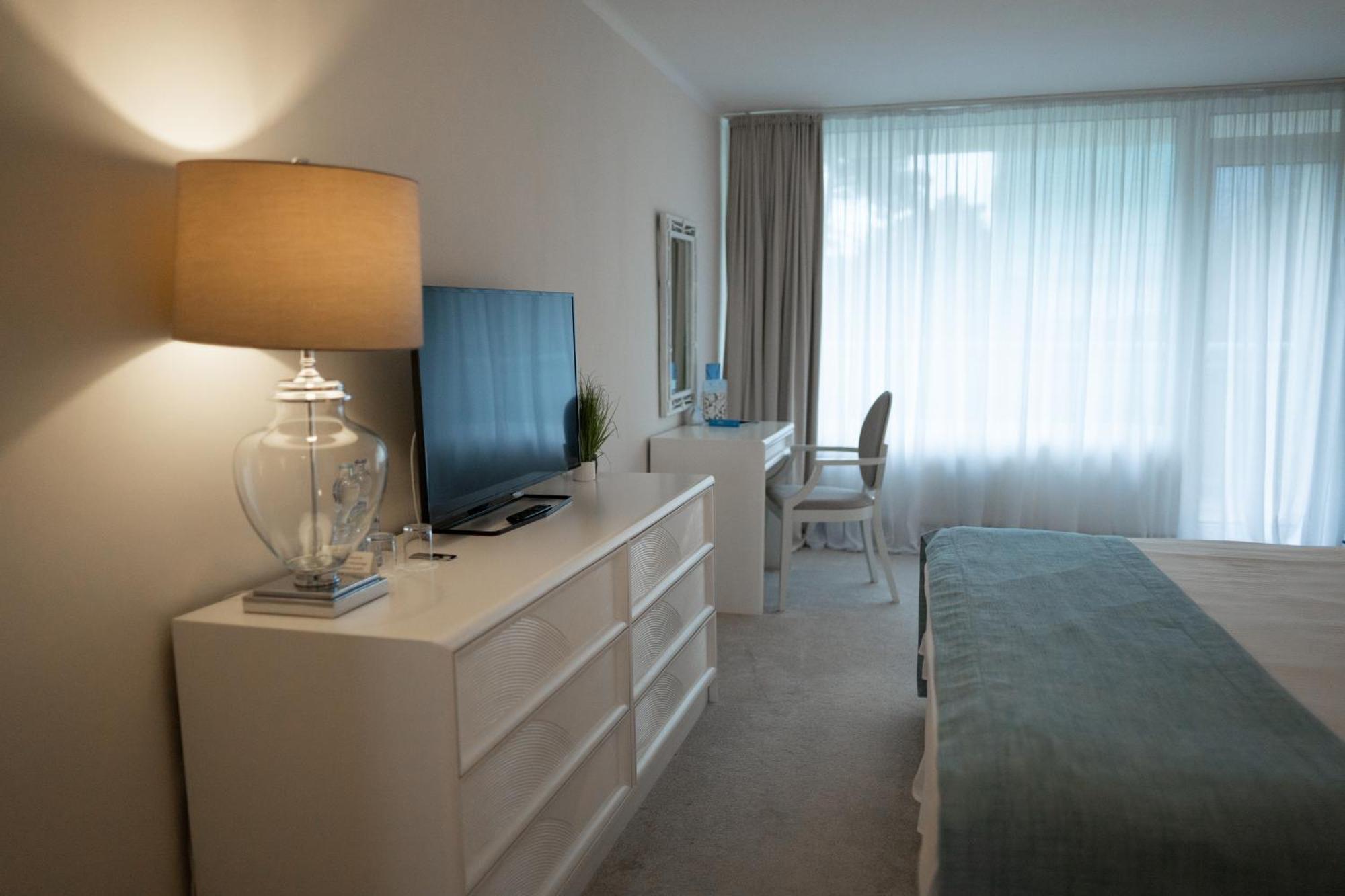 Hotel Bryza &